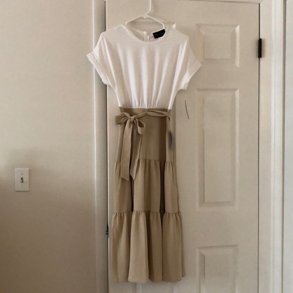 Brand new, tags still on Donna Morgan Short Sleeve Combo T-shirt Dress.